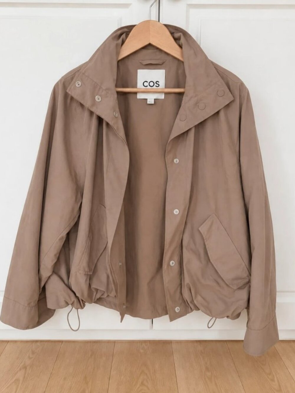 COS Lightweight Hooded Jacket Beige S
